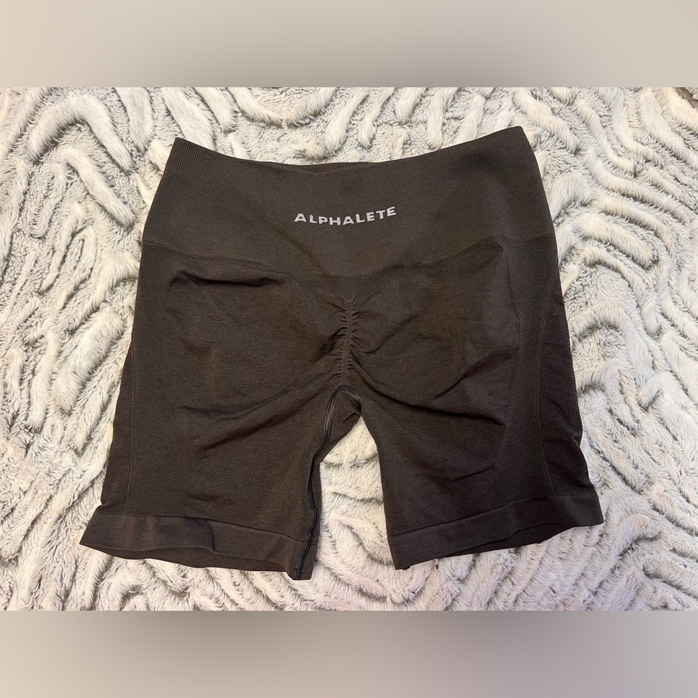 Alphalete Contour Shorts (L)